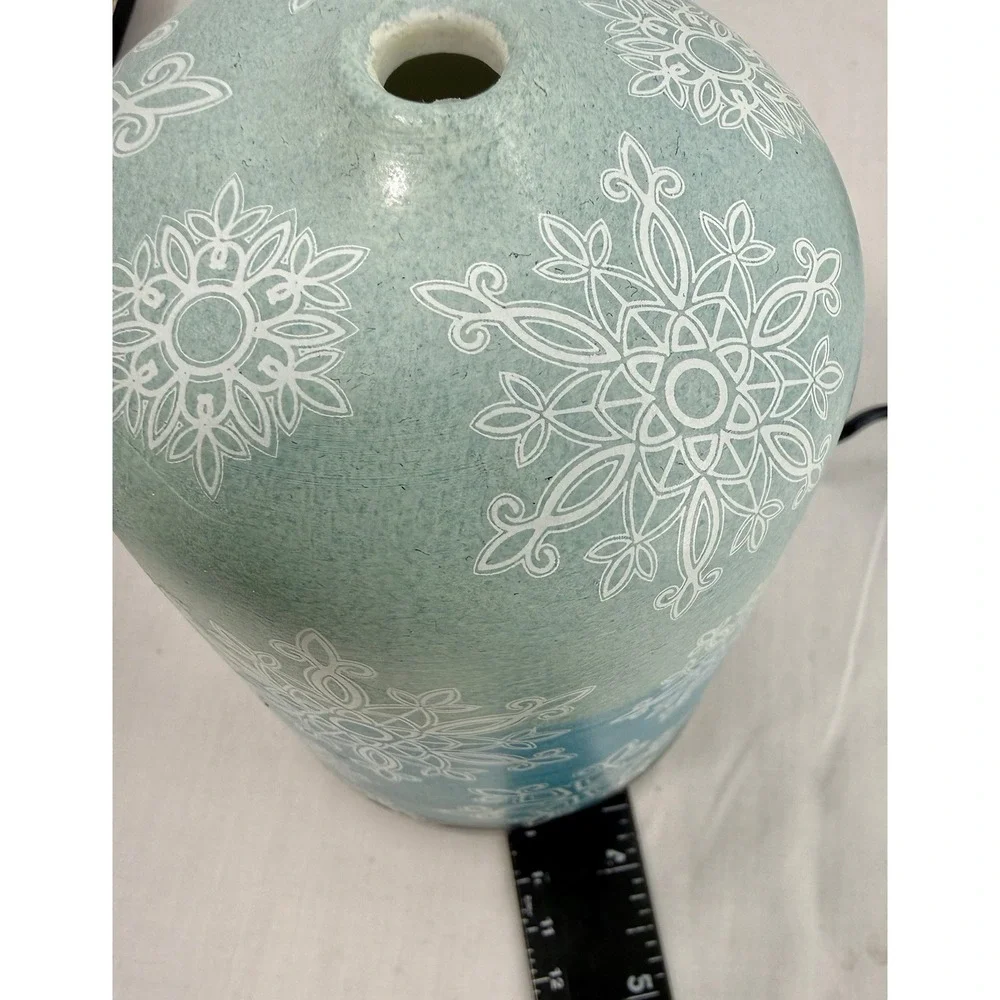 Ceramic Oil‎ Diffuser Blue Snowflake Aromatherapy Lamp 16 Colors LED 6in EUC